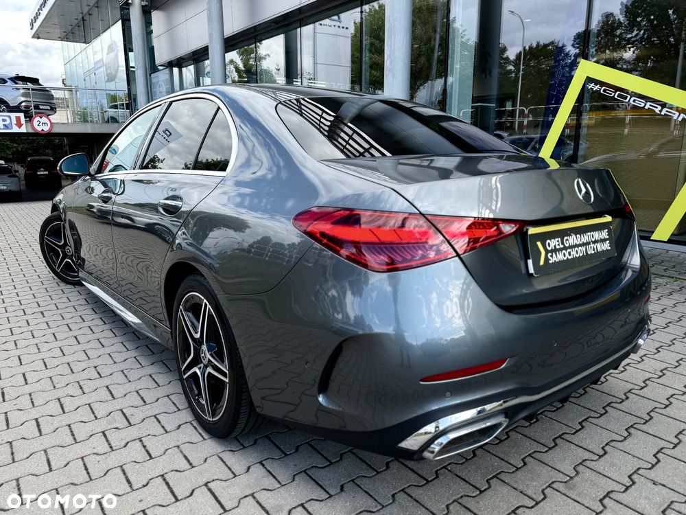 Mercedes-Benz Klasa C 220 d 4Matic 9G-TRONIC AMG Line - 2