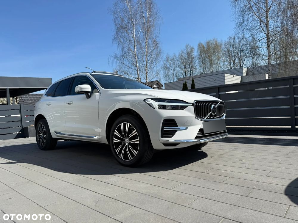 Volvo XC 60 T6 AWD Plug-in Hybrid Plus Bright - 4