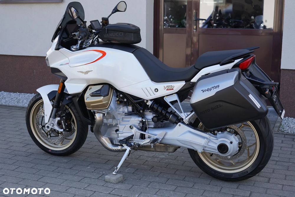 Moto Guzzi V100 Mandello - 19