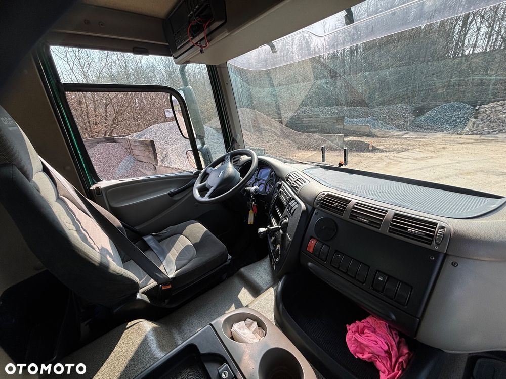 DAF CF 85 - 19