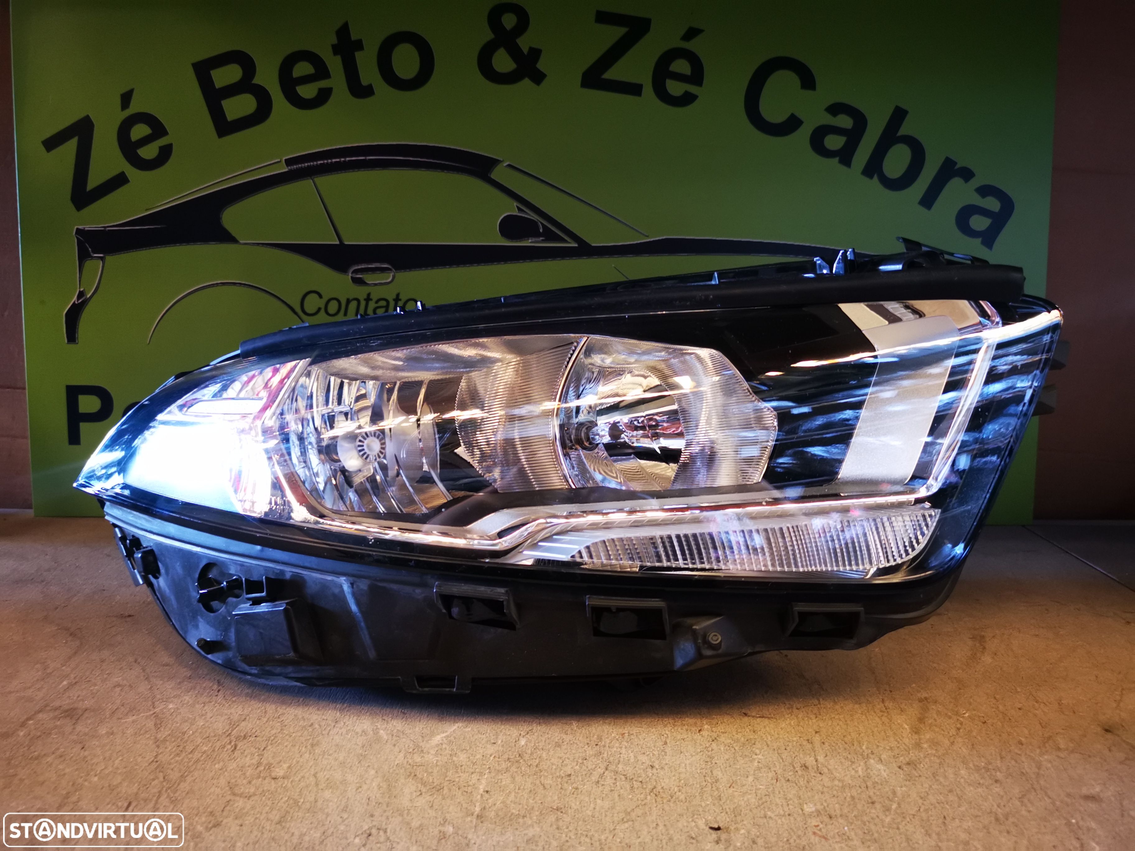 MERCEDES CLASSE A W177 FAROL DIREITO - FF393 - 1