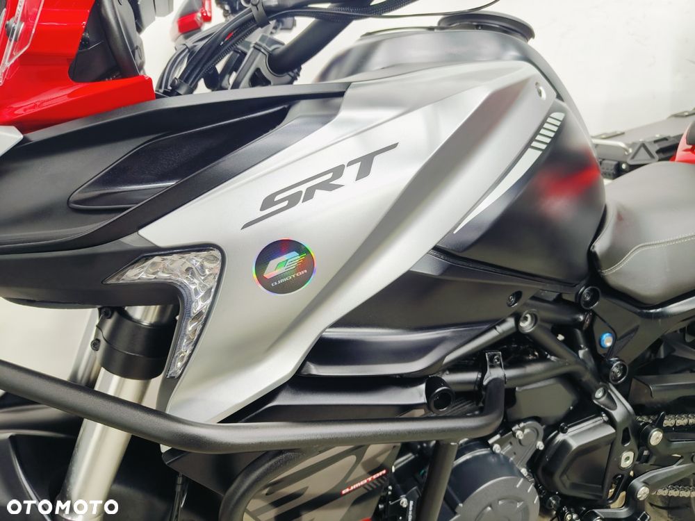 QJMOTOR 900 SX - 21