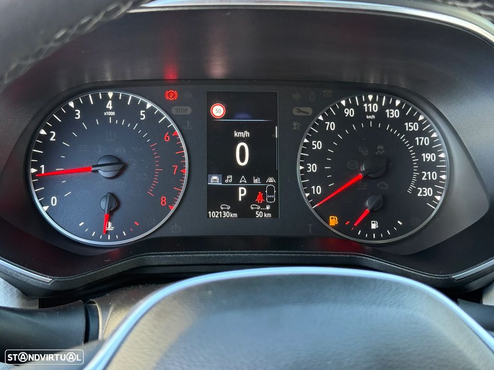 Renault Clio 1.0 TCe Limited CVT - 32