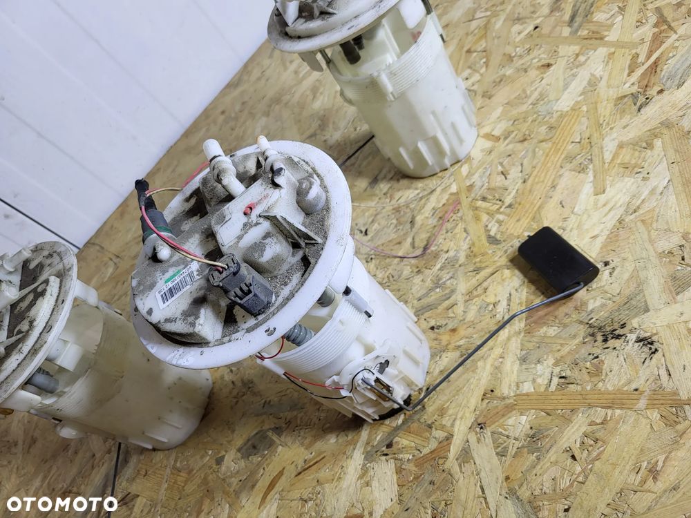 Pompa paliwa pływak Peugeot 208 2008 1.6 E HDI - 3