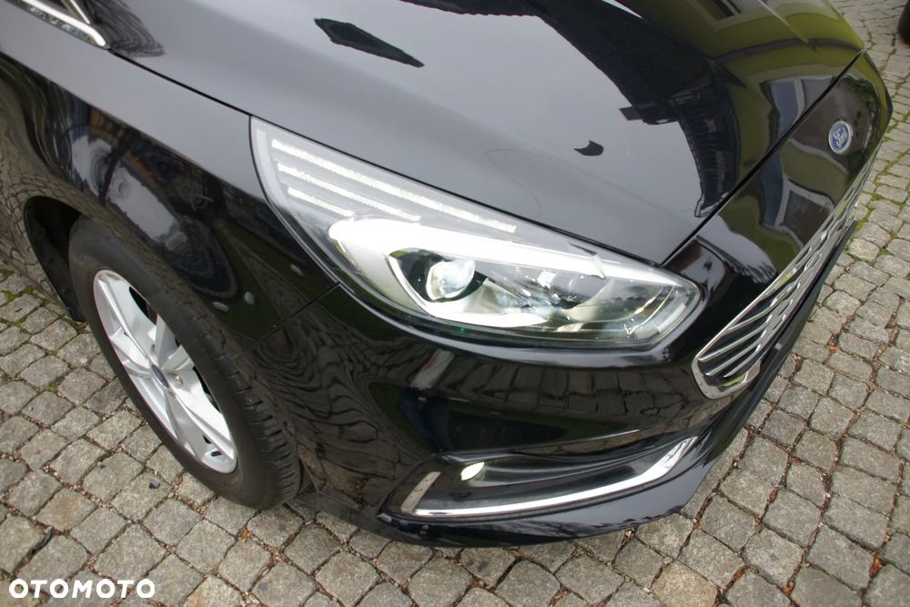 Ford S-Max 2.0 EcoBlue Titanium - 32