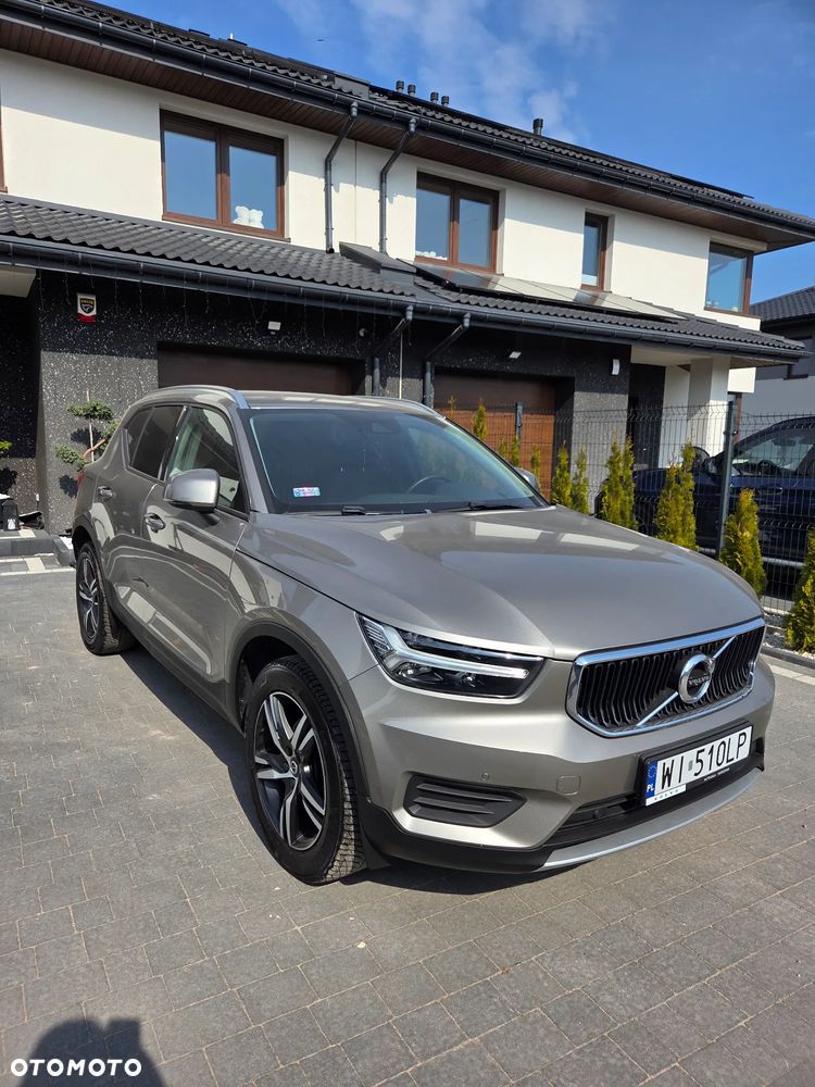 Volvo XC 40 T3 Momentum Pro - 3