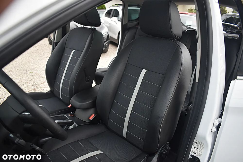 Ford Kuga 2.0 TDCi 2x4 Titanium - 19