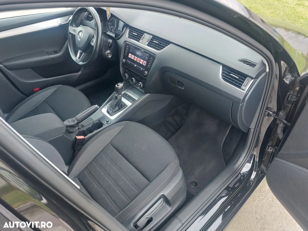 Skoda Octavia 1.6 TDI DSG Ambition - 6