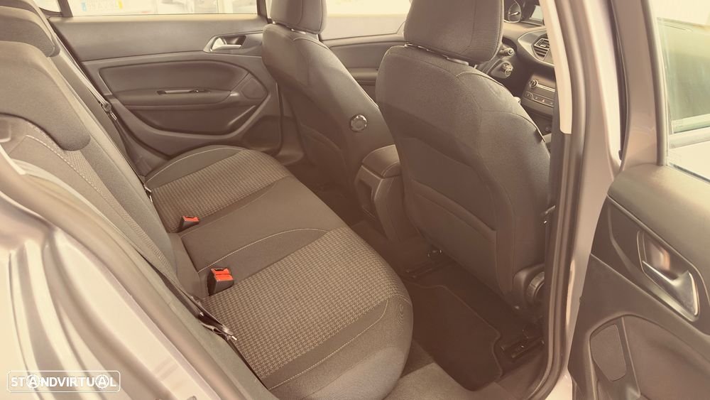 Peugeot 308 1.2 PureTech Active Pack - 13