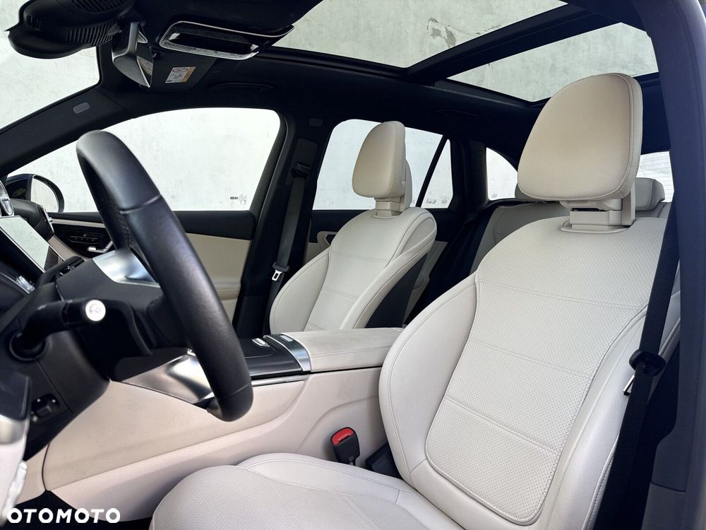 Mercedes-Benz GLC - 12