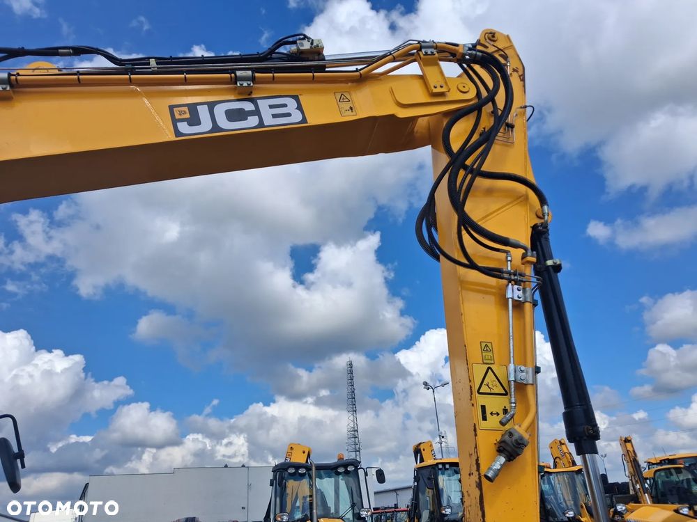 JCB 140X - 17