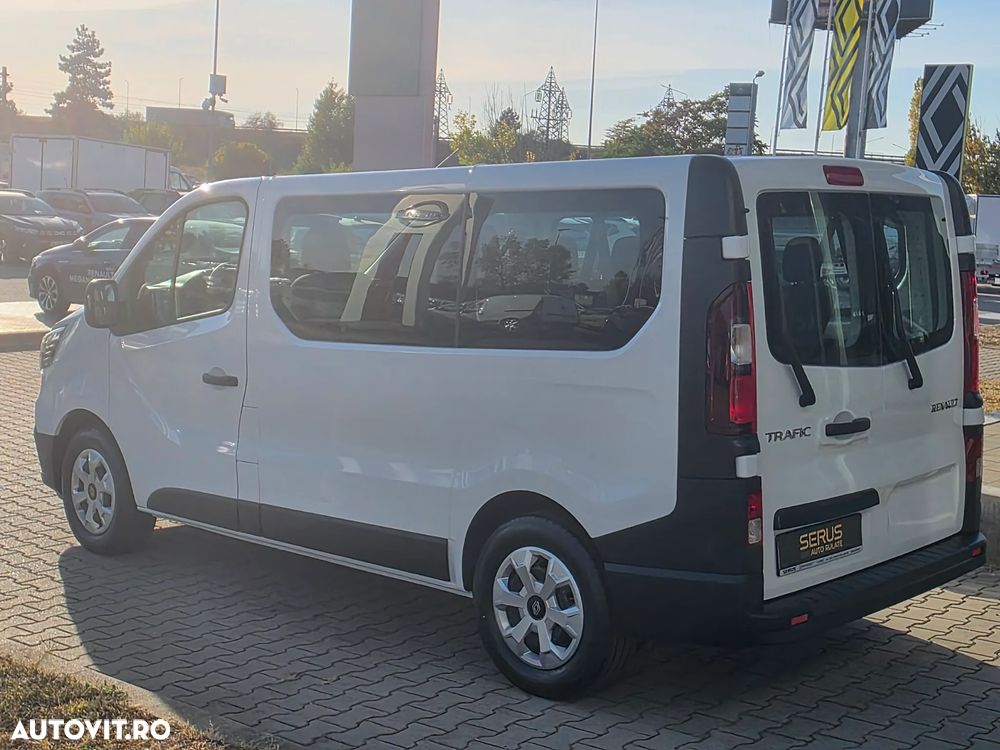 RENAULT Trafic 2025 — imagine 12