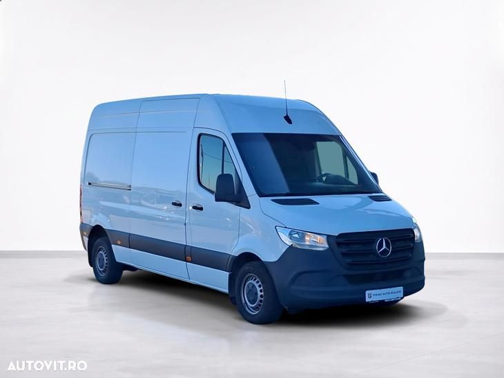 Mercedes-Benz Sprinter - 9