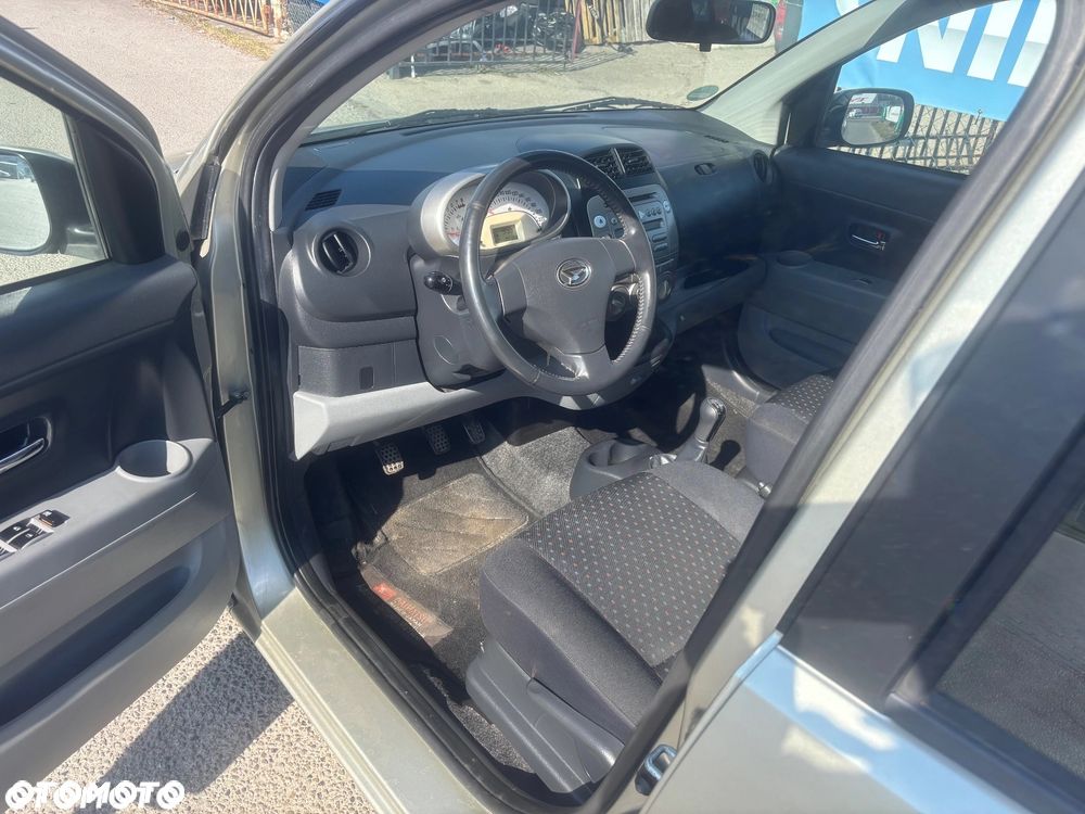 Daihatsu Sirion 1.3 - 27