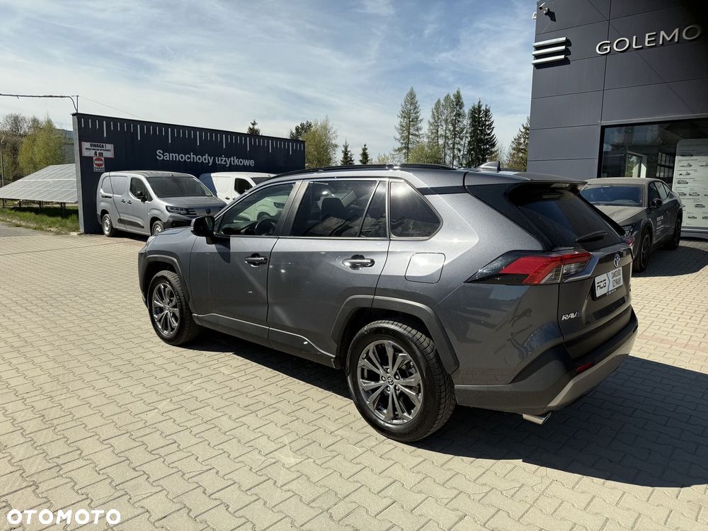Toyota RAV4 - 8