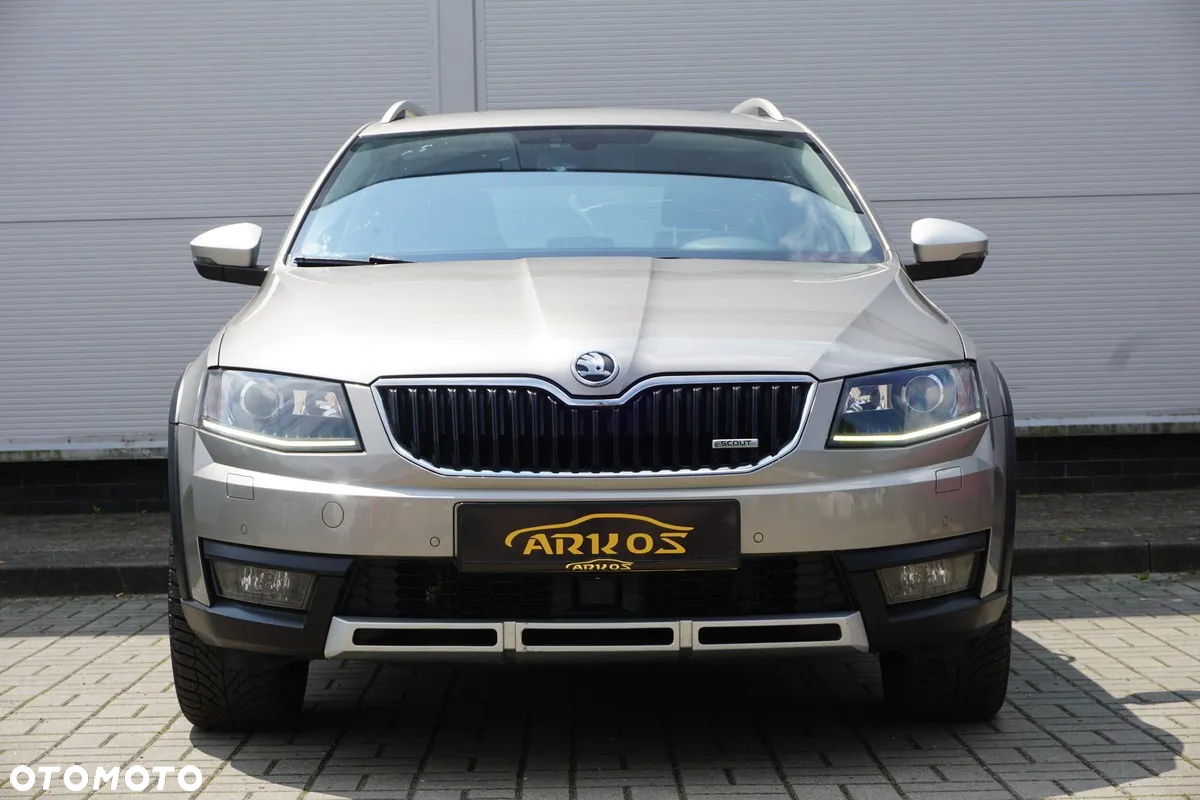 Skoda Octavia Combi 2.0 TDI 4x4 Scout - 10