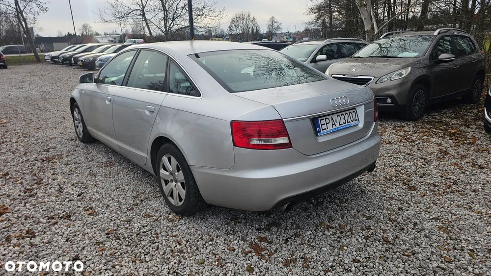 Audi A6 Limousine 2.4 - 4