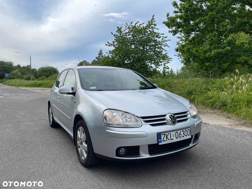 Volkswagen Golf 1.6 Q-Line - 1