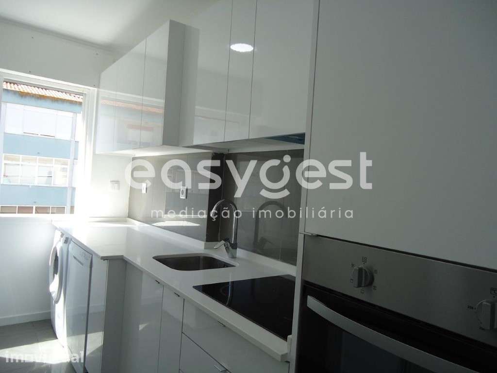 Apartamento T2 - Totalmente Remodelado - Falagueira - Amadora - Grande imagem: 2/18