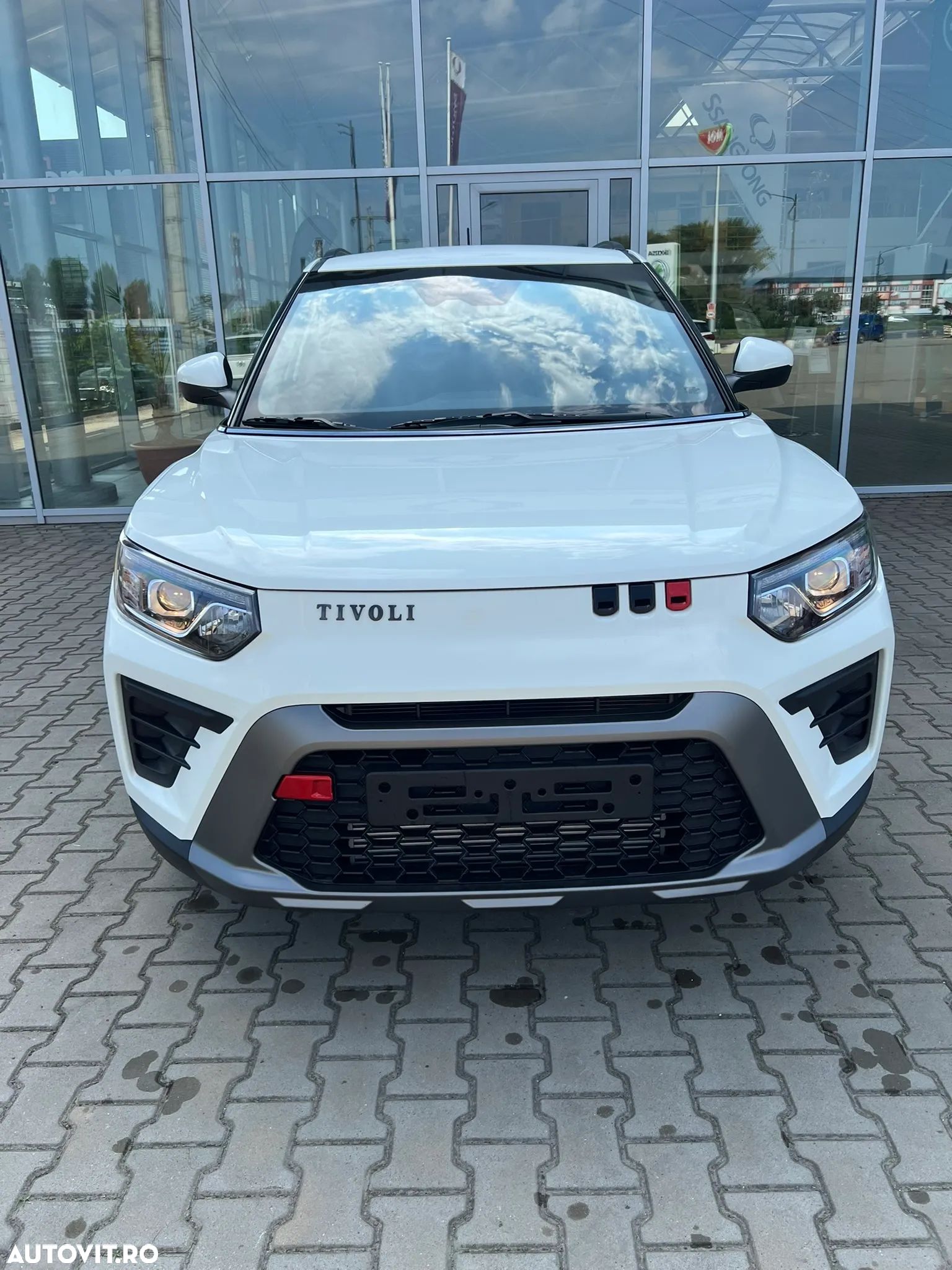 SsangYong Tivoli - 1
