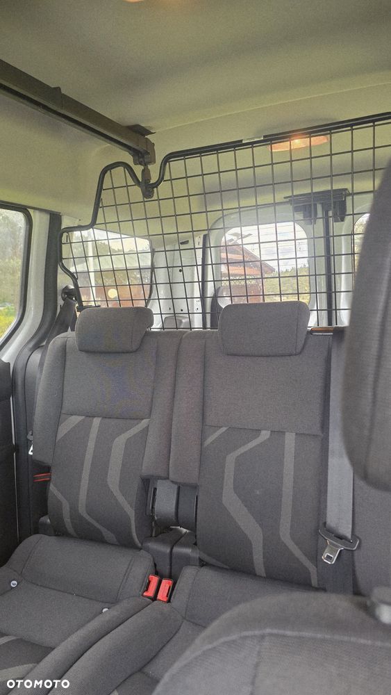 Ford Transit Connect - 9