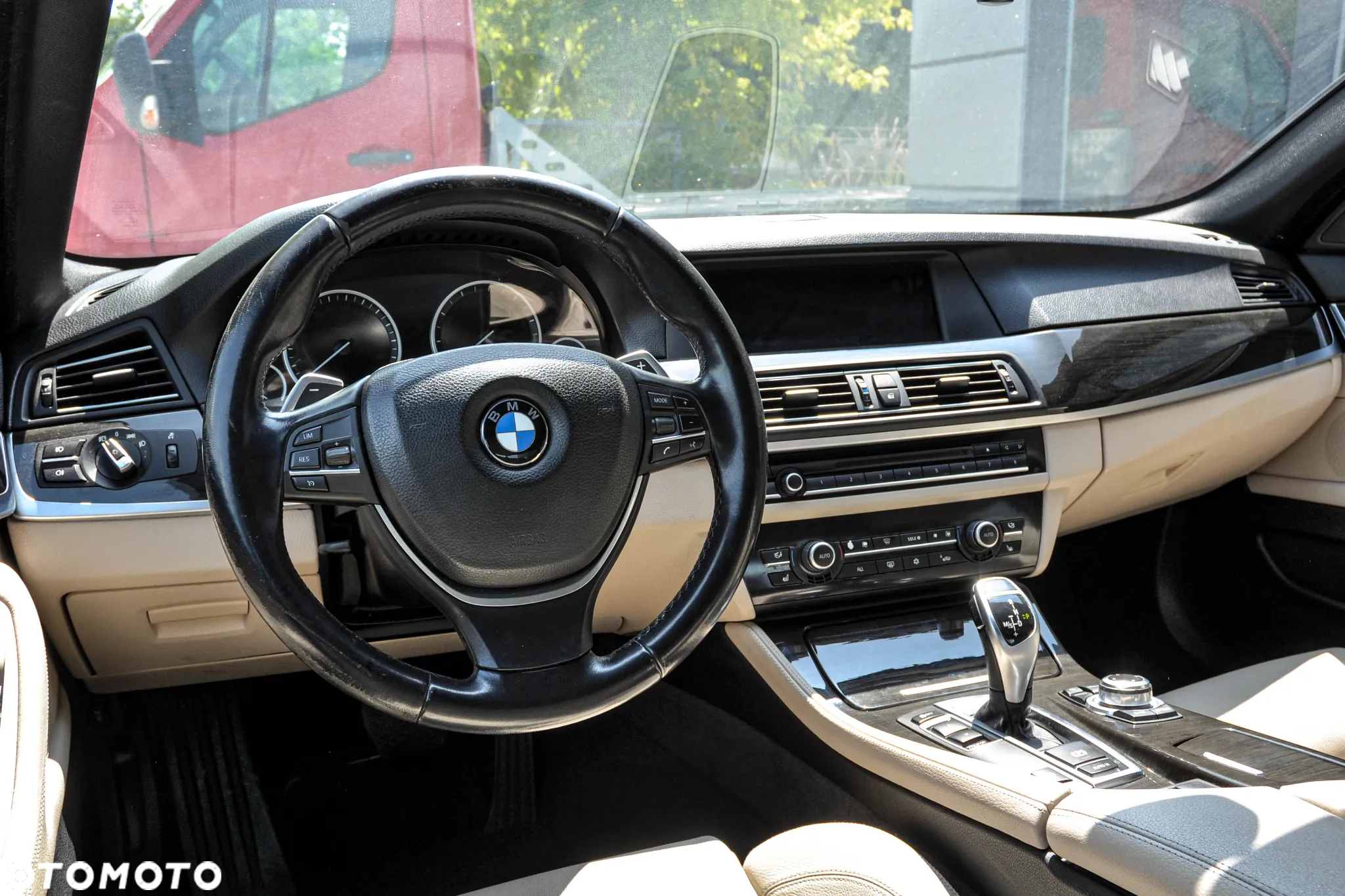 BMW Seria 5 520i - 9
