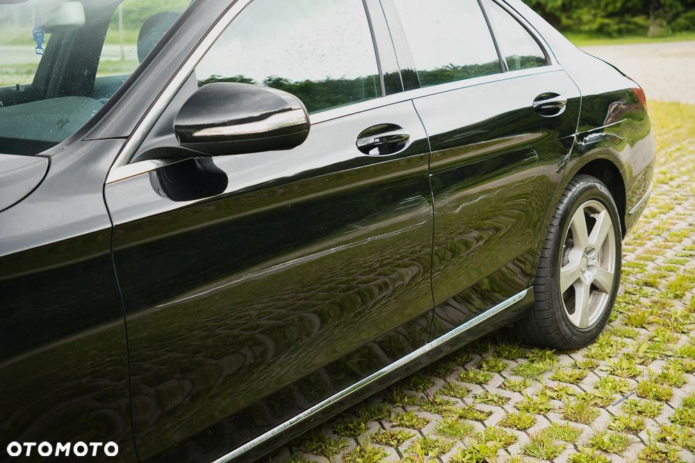 Mercedes-Benz Klasa C 180 7G-TRONIC Exclusive - 26