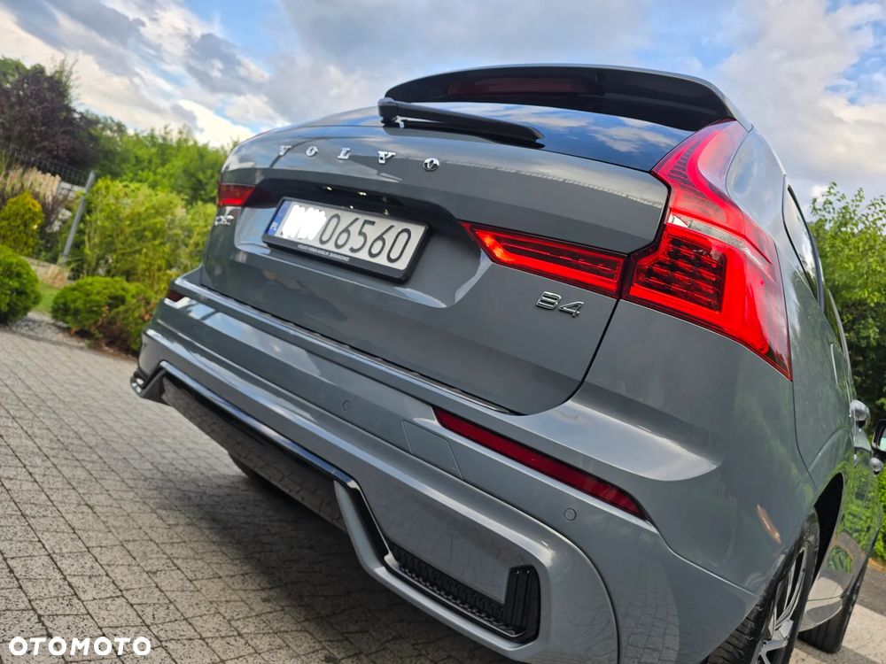 Volvo XC 60 B4 B Plus Dark - 37