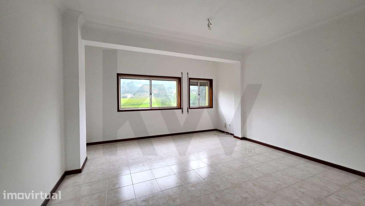 Apartamento T2 com Garagem e Arrumos, Elevador, CABEÇA SANTA, PENAFIEL - Grande imagem: 4/39