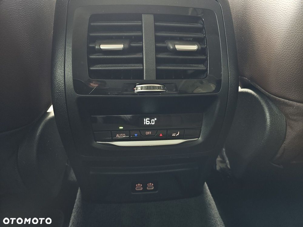 BMW X3 xDrive20d Luxury Line - 33