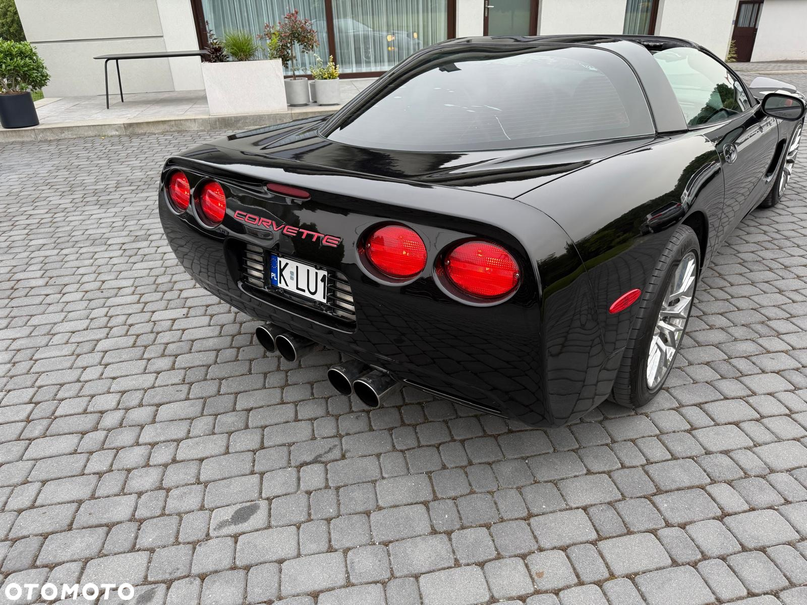 Chevrolet Corvette - 7