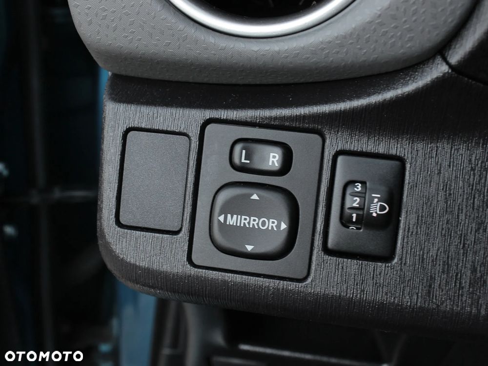 Toyota Yaris 1.33 VVT-i Multidrive S Style - 25