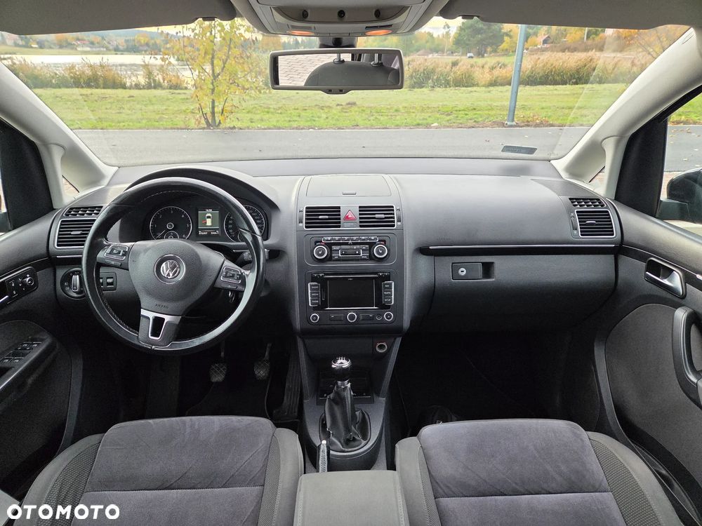 Volkswagen Touran 2.0 TDI DPF Highline - 12