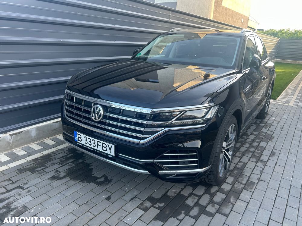 Volkswagen Touareg - 1