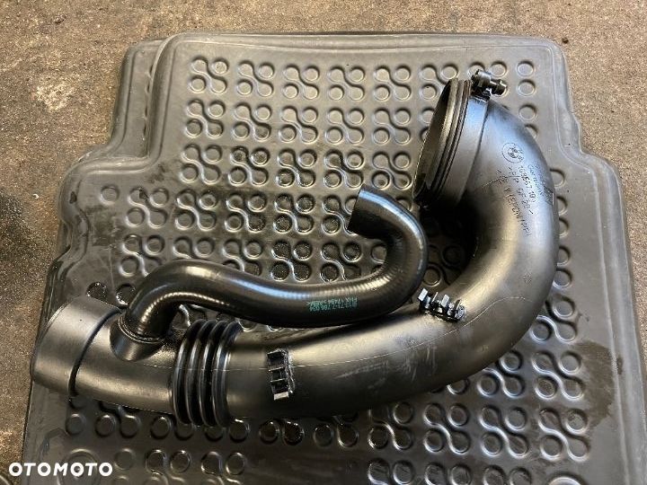 Przewód powietrza dolot rura turbosprężarki Bmw e39 M57 525d 530d - 1