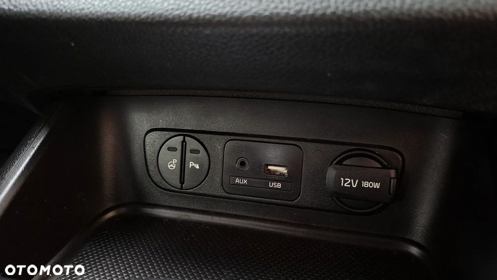 Kia Sportage 1.6 GDI 2WD Dream-Team Edition - 31