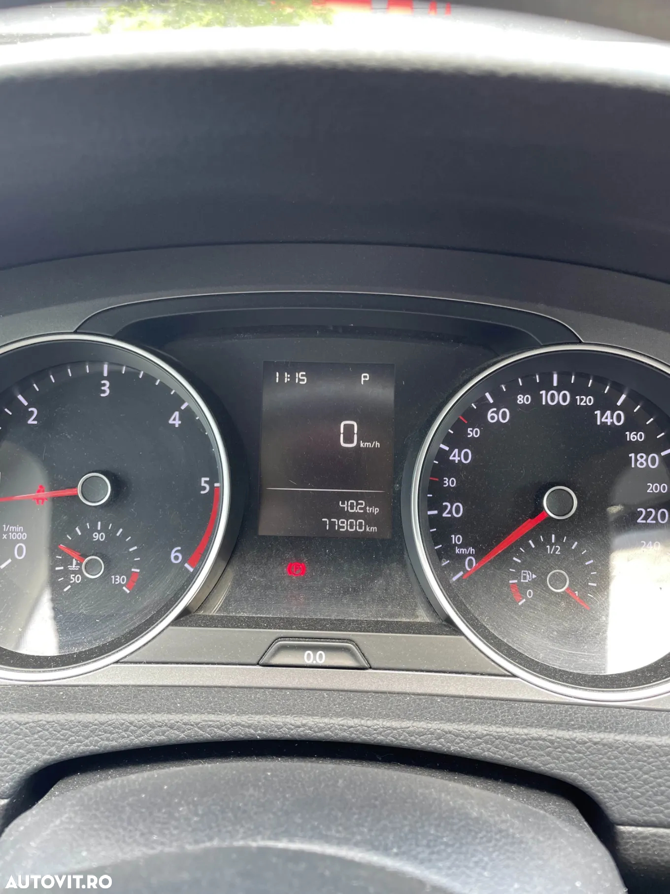 Volkswagen Golf 1.6 TDI DPF DSG BlueMotion Technology Comfortline - 6