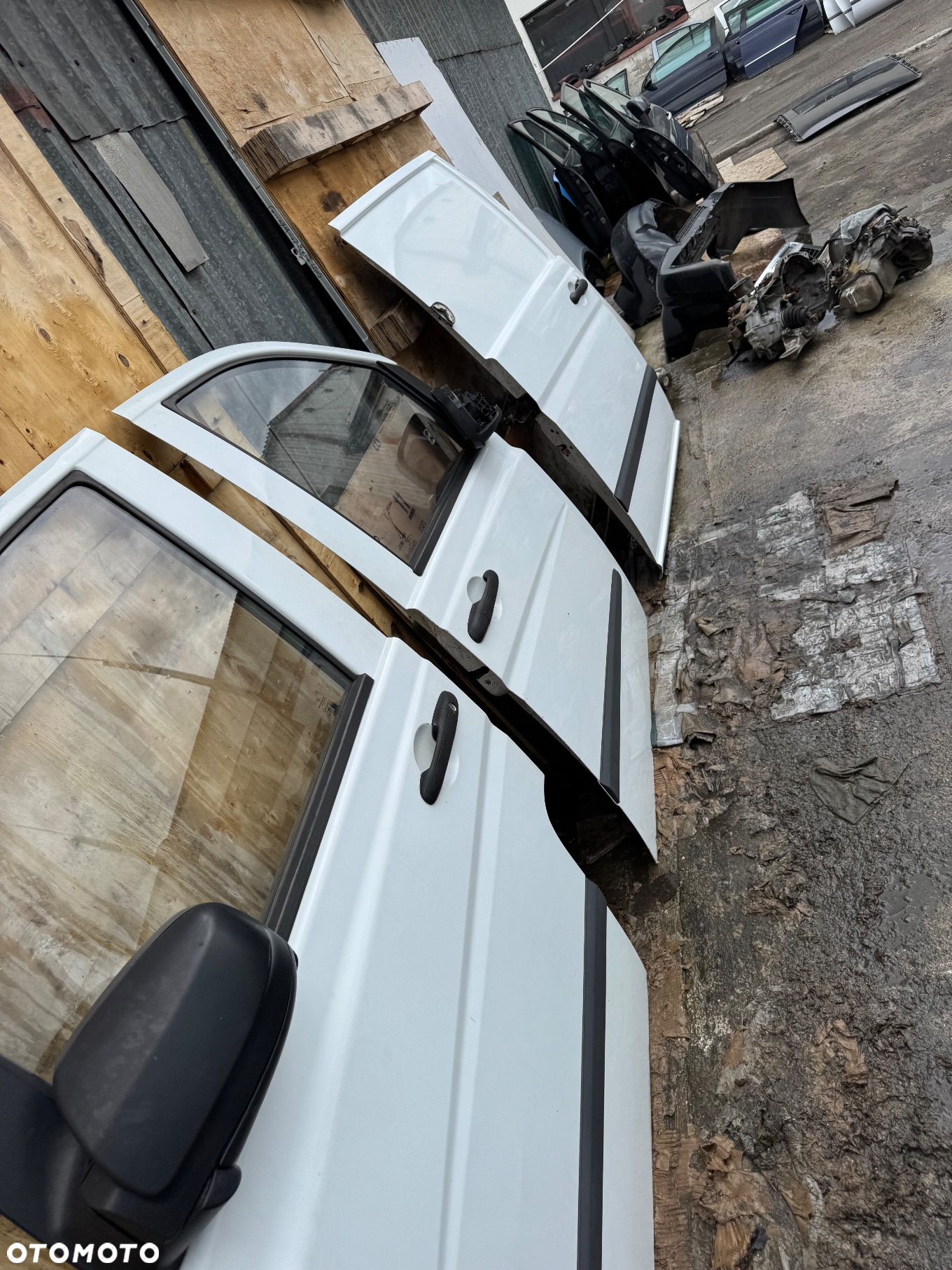 Mercedes vito 639 biały białe   Zderzak tył tylni Drzwi przednie prawe lewe ładne bez rdzy -500 sztuka   Drzwi przesuwne kompletne 850 sztuka   Szybka wysyłka  Drzwi boczne drzwi przesuwne prawe lewe - 6
