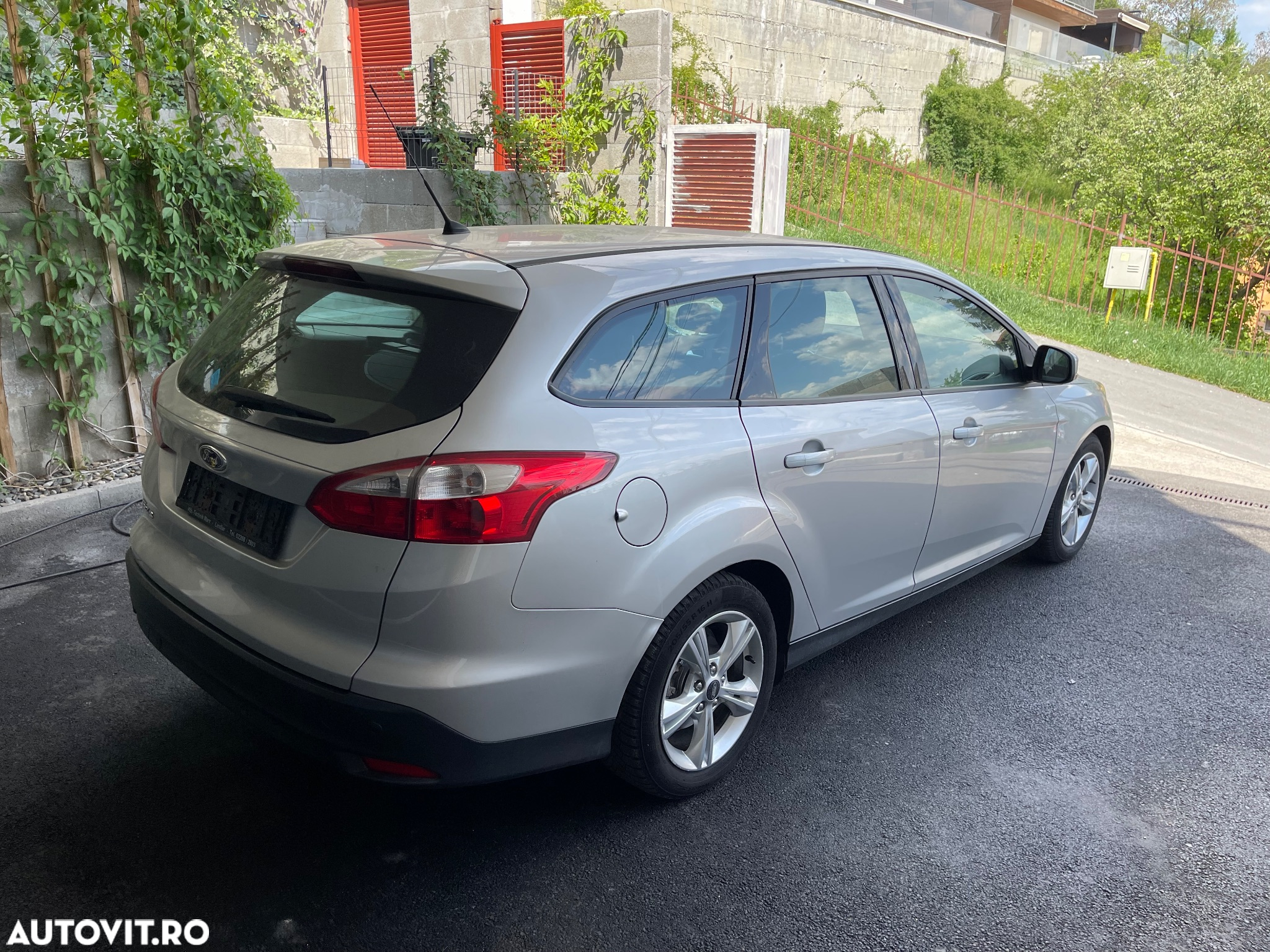 Ford Focus 1.6 TDCi DPF Start-Stopp-System Champions Edition - 4