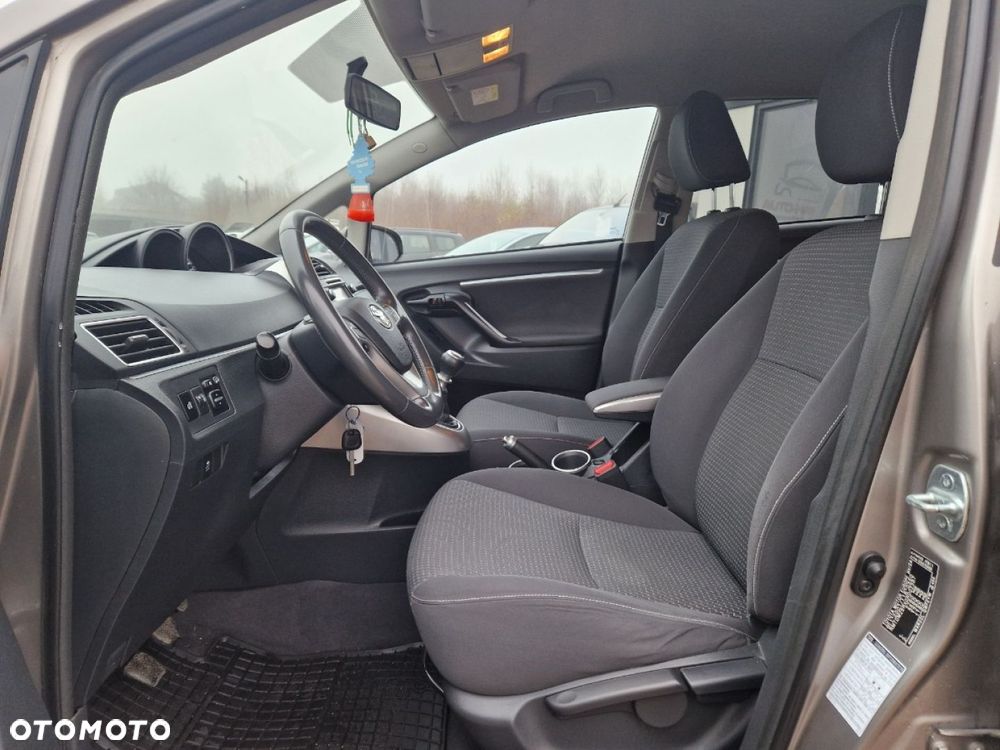 Toyota Verso 1.6 D-4D Premium - 5