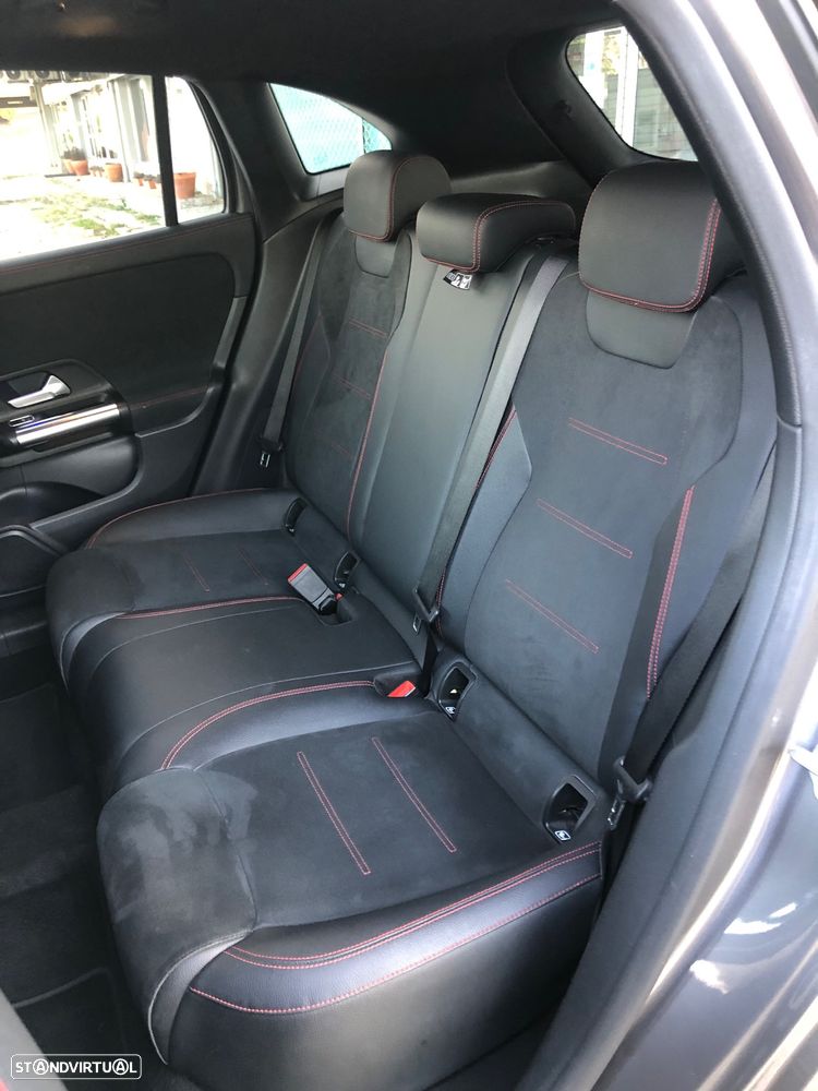 Mercedes-Benz GLA 180 d AMG Line - 34