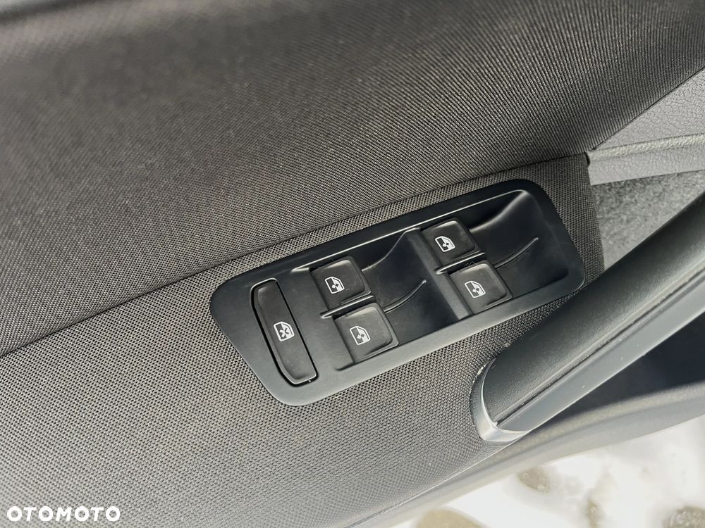 Volkswagen Golf 1.4 TSI BlueMotion Technology Lounge - 32