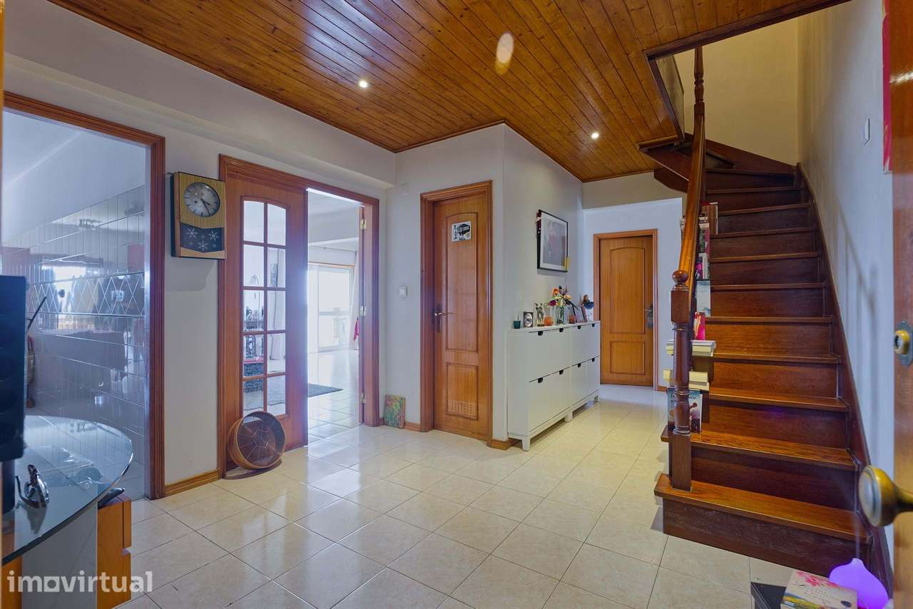 Apartamento T3 Duplex c/ Varandas e Terraço no Cacém, Sintra - Grande imagem: 3/50