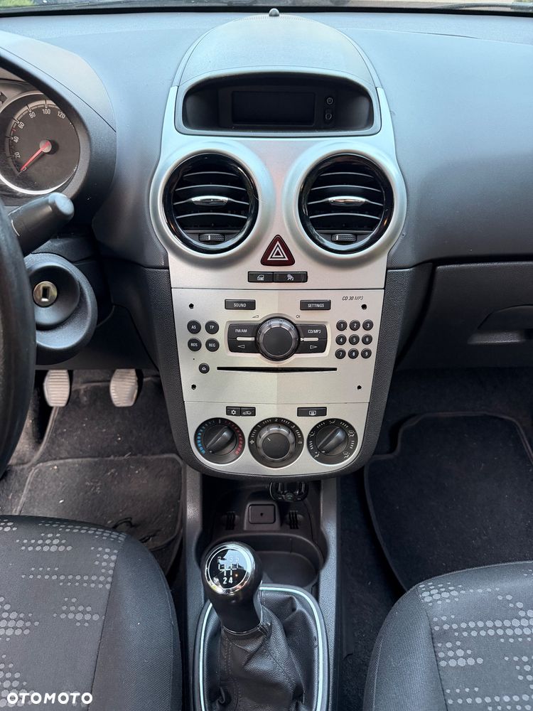 Opel Corsa - 8