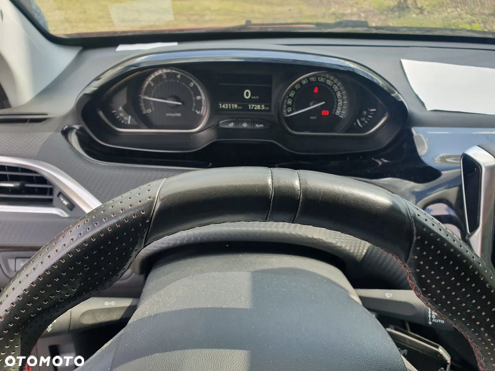 Peugeot 2008 e-HDi FAP 92 STOP & START Allure - 28