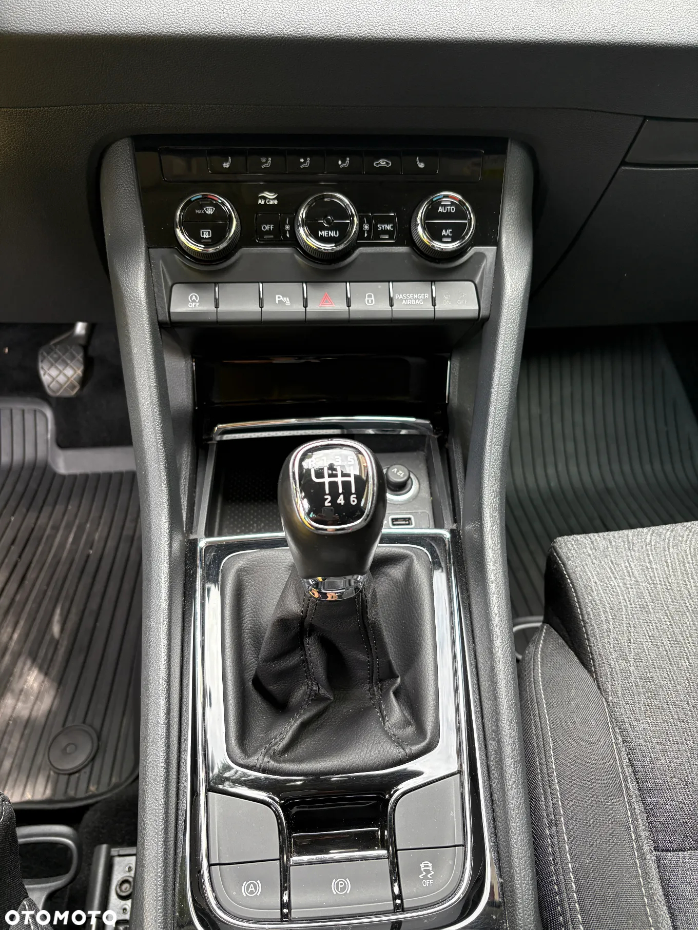 Skoda Karoq 1.5 TSI ACT GPF 4x2 Style - 9