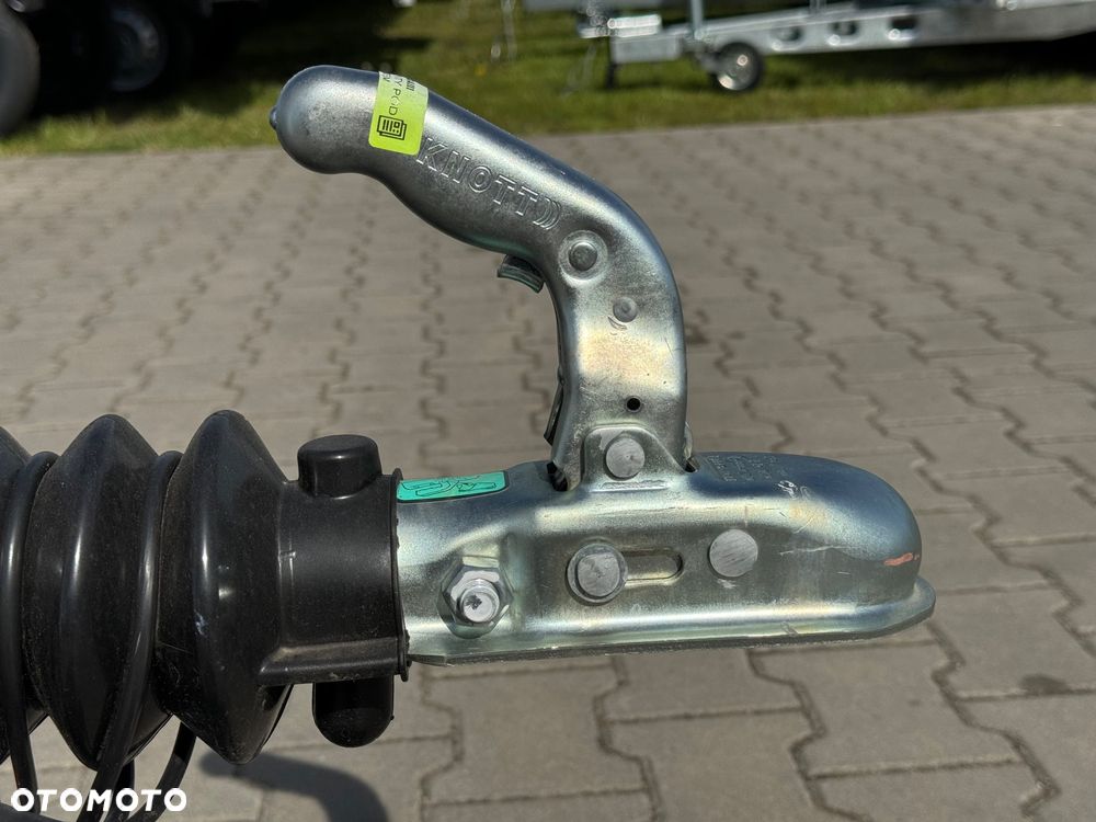 Debon Cargo 1300 + drzwi boczne - 17