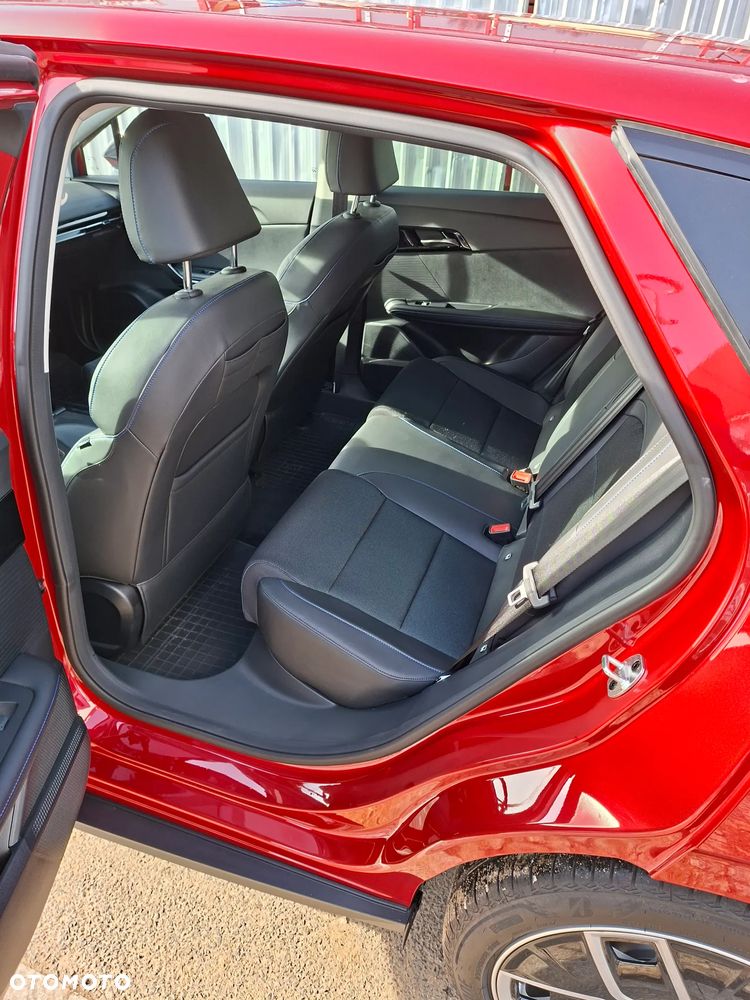 MG 4 Luxury 64 kWh - 10