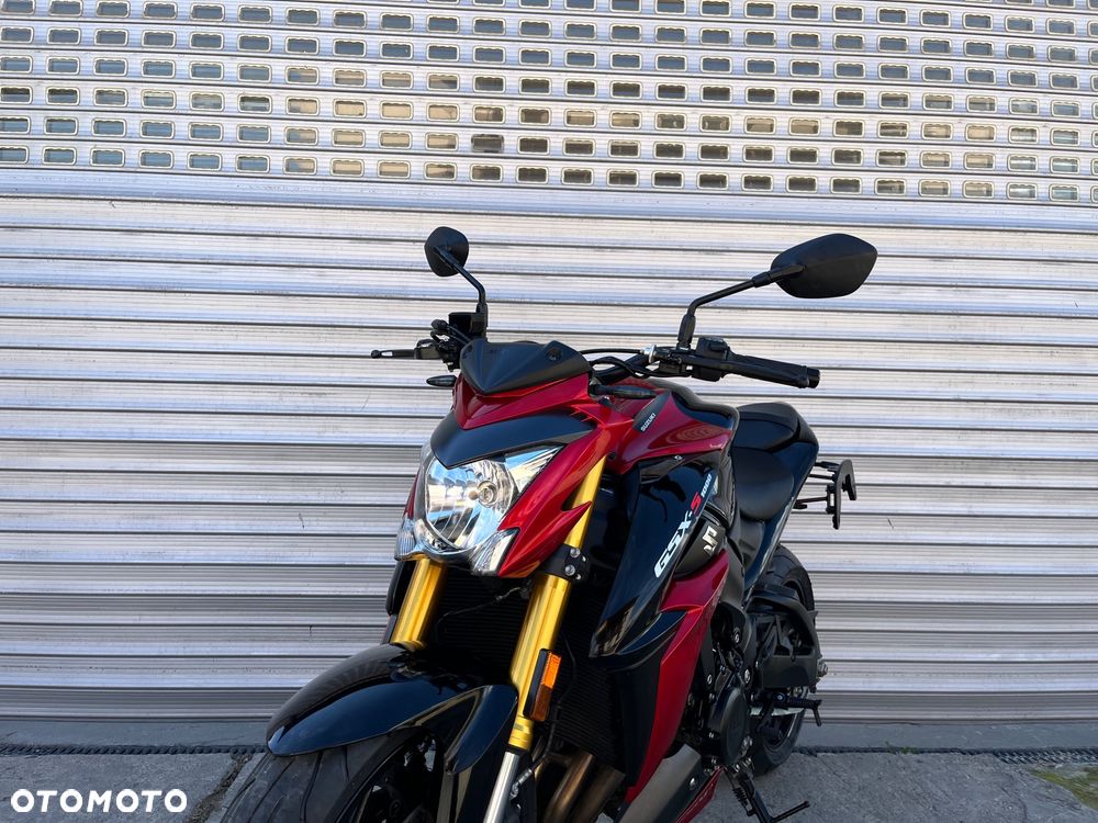 Suzuki GSX 1000 - 29
