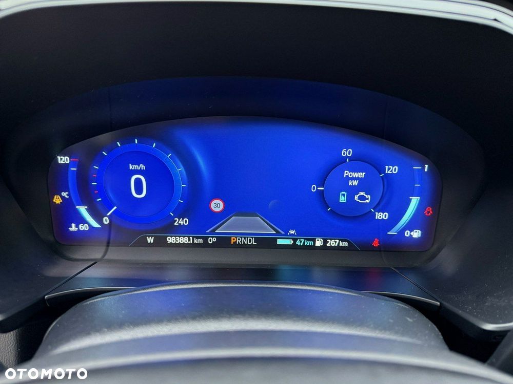 Ford Kuga - 10